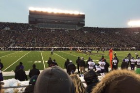 开云体育娱乐-中国足球职业联赛赛场观众服务创新，足球场的观众席