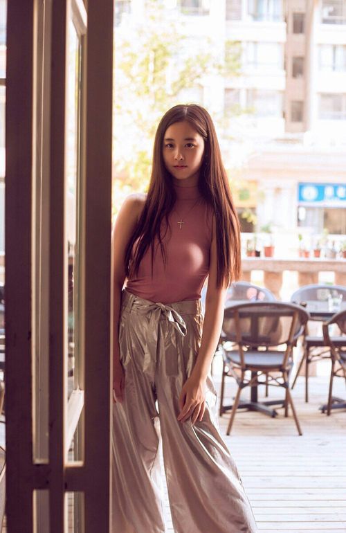 浓眉压哨绝杀湖人教练战术奏效,湖人浓眉伤情